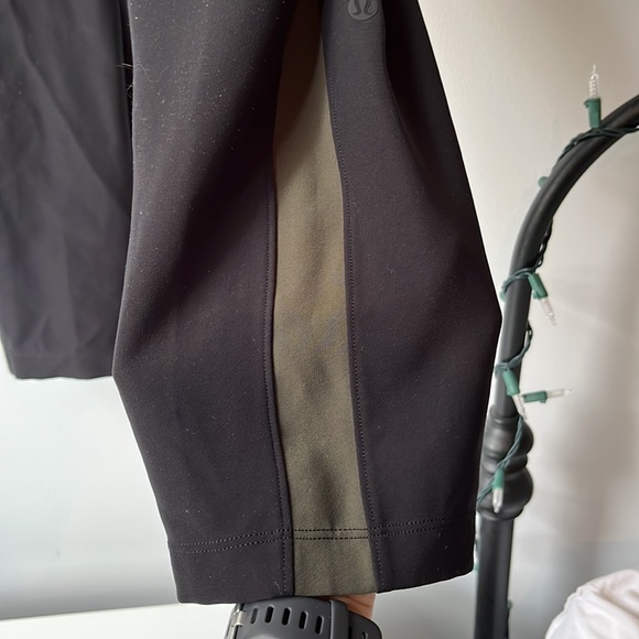 Lululeomon On The Fly Woven Track Pant - Picture 2 of 7